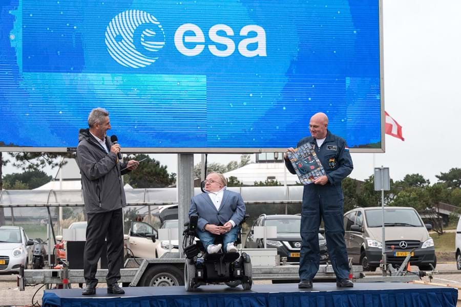 Opening door directeur ESA, André Kuipers en Rick Brink